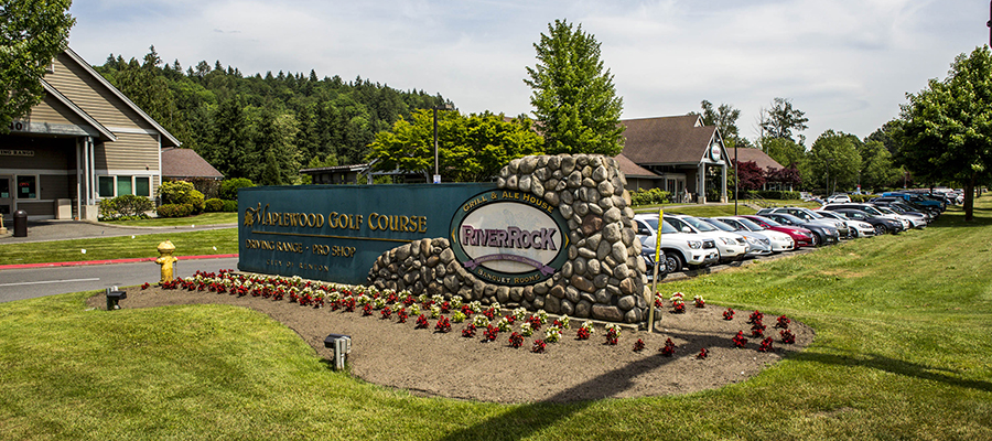 Sign at Maplewood Golf Course