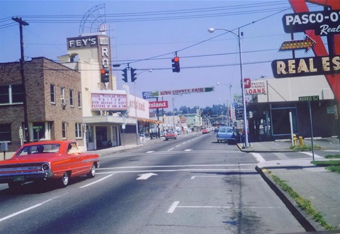 Roxy-Theater-1970s.jpg